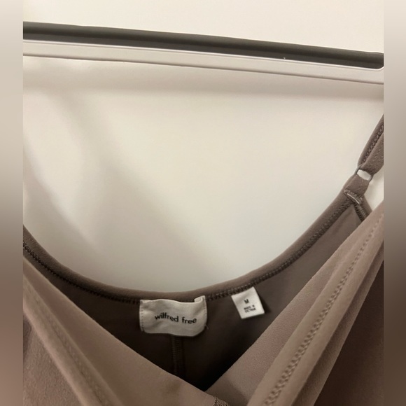 Aritzia divinity 7” jumpsuit in TAUPE - Picture 4 of 6